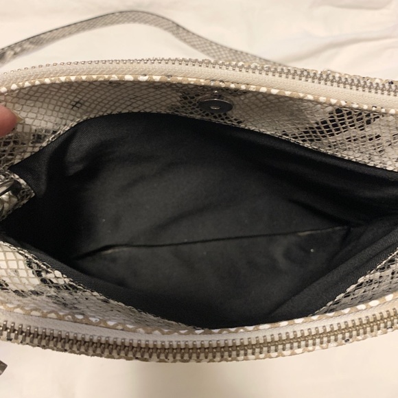 DANIER Snakeskin Crossbody - Picture 4 of 5